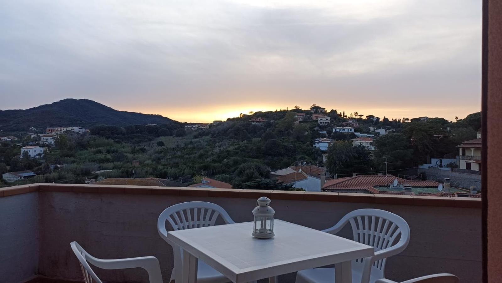 Ferienwohnung Consumella24 Portoferraio Exterior foto
